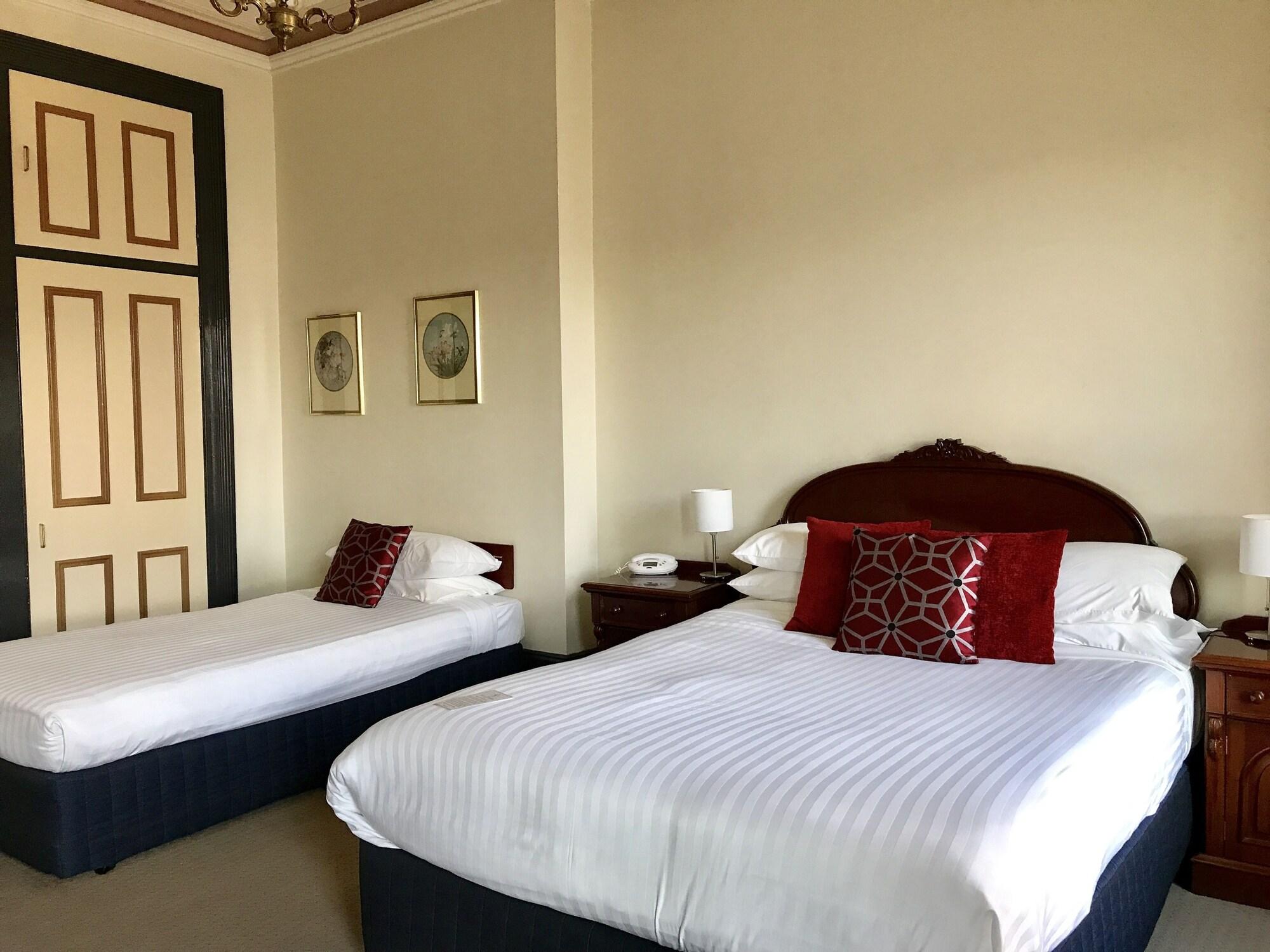 The Hotel Shamrock Bendigo Bagian luar foto