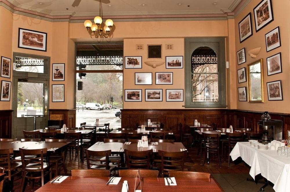 The Hotel Shamrock Bendigo Bagian luar foto