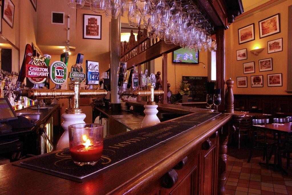 The Hotel Shamrock Bendigo Bagian luar foto
