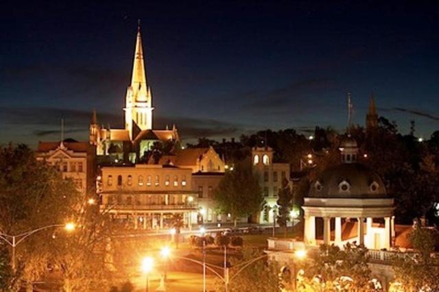 The Hotel Shamrock Bendigo Bagian luar foto